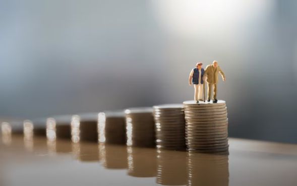 逾期好几个网贷怎么办2025年审批技巧！本文为您隆重列举！